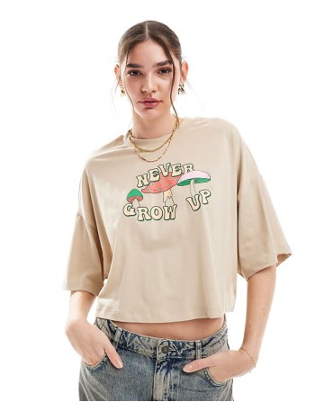 never grow up graphic cropped t-shirt in beige