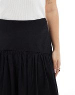 drop waist maxi skirt in black