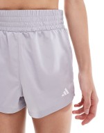 Running Pacer 5 inch woven shorts in grey